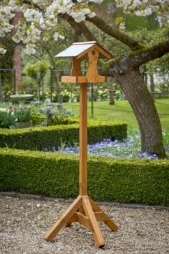 Tom Chambers Clover Bird Table
