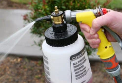 Professional Hose-End Sprayer With Metering Dial -Landscaping chapin 940ml multi ratio hose end sprayer 6 89684.1665543112